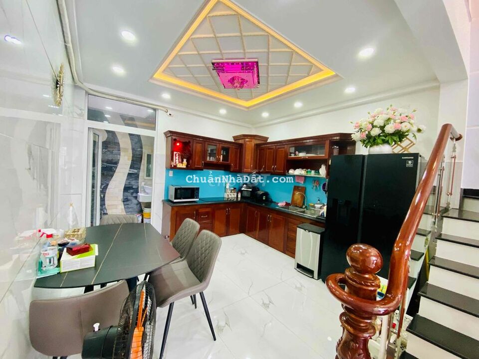 Nhà cao cấp full nội thất cho thuê, đường an dương vương, có bảo vệ.