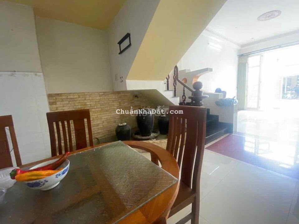 Nhà [4x18] 2 Lầu Đường Tân Hoà Đông 4 Phòng Ngủ / 5WC