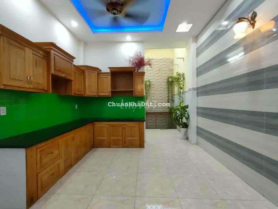 Nhà [4x19] 3 lầu 5 phòng ngủ đường Hương Lộ 2