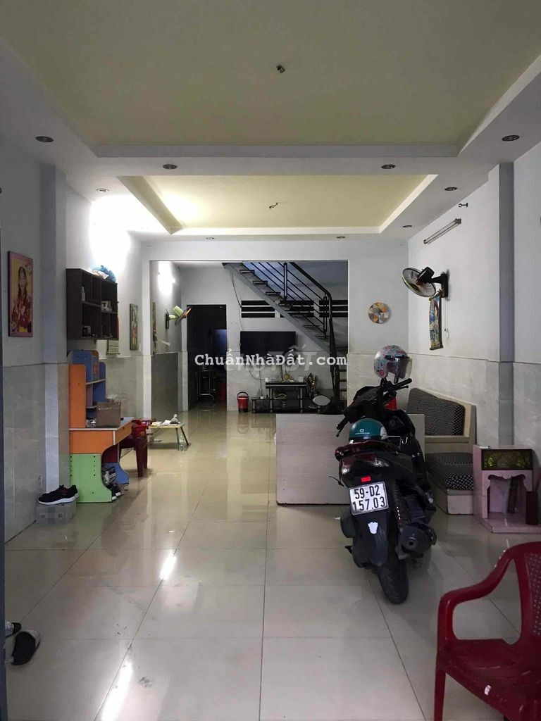 Nhà(4x20m) ĐS3-BHH 1lầu 3PN 2VS gần chợ trường học.