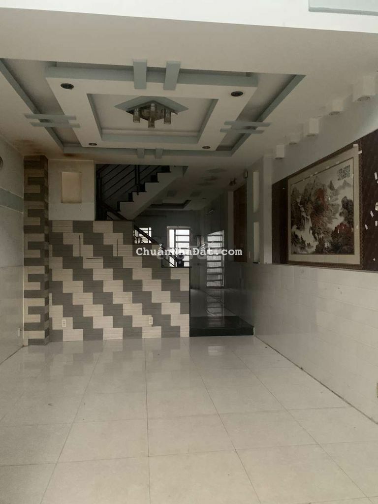 Nhà đẹp 2 lầu khu Nam Hùng Vương nối dài DT 4x20 giá 12 triệu TL