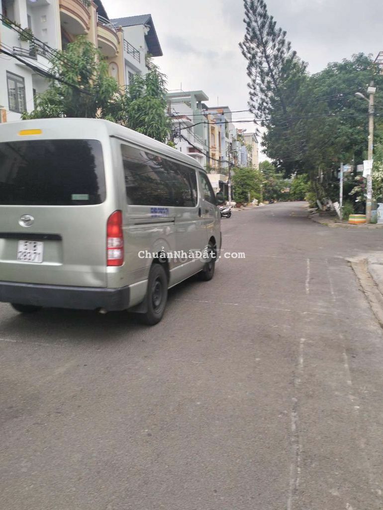 Nhà khu tên lửa gần Aeon 4*20m ba lầu có máy lạnh