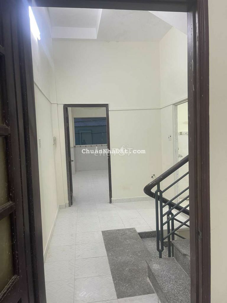 Nhà đẹp 5 x 16 có 3pn 3wc + sân thượng