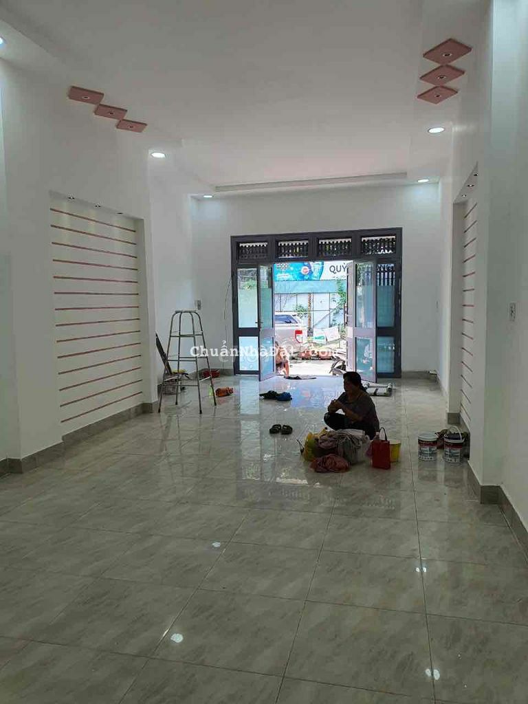 nhà MẶT TIỀN GIÁ RẺ 8,5tr GẦN CHỢ BÀ HOM nhà MẶT TIỀN GIÁ RẺ 8,5tr GẦN CHỢ BÀ HOM