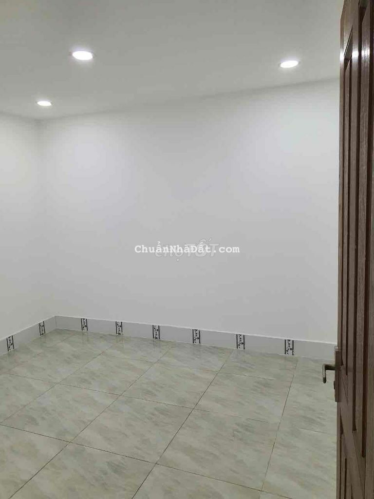 nhà MẶT TIỀN GIÁ RẺ 8,5tr GẦN CHỢ BÀ HOM nhà MẶT TIỀN GIÁ RẺ 8,5tr GẦN CHỢ BÀ HOM