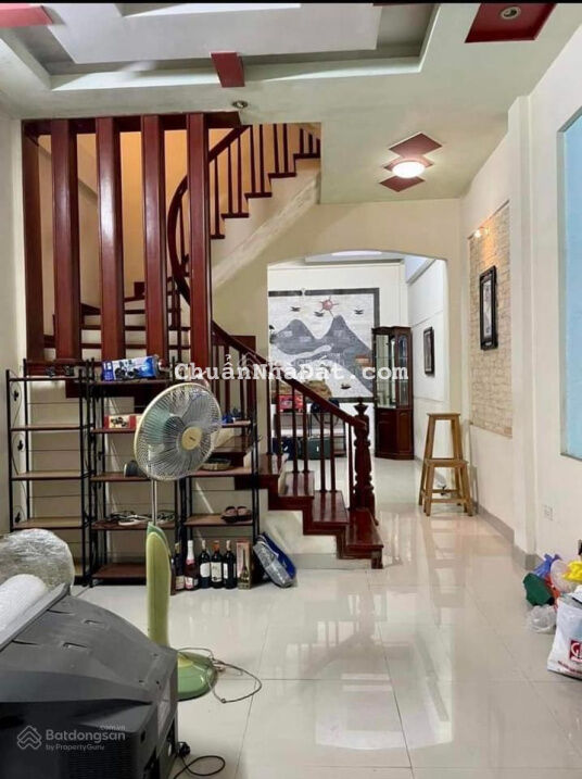 Cho thuê nhà Phú Diễn DT 45m2 x 5 tầng, mặt ngõ ô tô tránh nhau ở làm VP, lớp học, giá 18 tr/tháng Cho thuê nhà Phú Diễn DT 45m2 x 5 tầng, mặt ngõ ô tô tránh nhau ở làm VP, lớp học, giá 18 tr/tháng