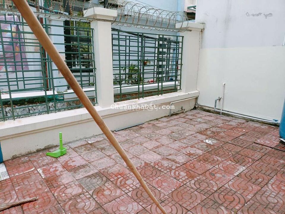 NHÀ MT NGANG 8M TRỆT 2 LẦU, 5PN, 5WC. LỘ Ô TÔ. ĐỦ TIỆN ÍCH XUNG QUANH NHÀ MT NGANG 8M TRỆT 2 LẦU, 5PN, 5WC. LỘ Ô TÔ. ĐỦ TIỆN ÍCH XUNG QUANH