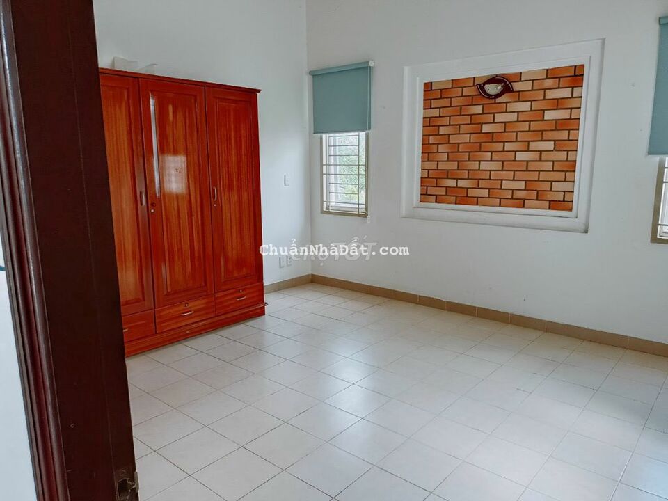 NHÀ CHO THUÊ: TRỆT 3 LẦU RỘNG, VỊ TRÍ ĐẸP - CÓ NỘI THẤT