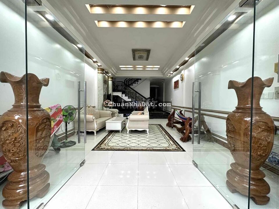 Nhà 4 phòng ngủ đầy đủ nội thất Khu 586 Cần Thơ