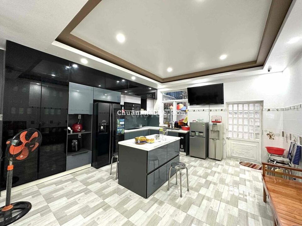 Nhà 4 phòng ngủ đầy đủ nội thất Khu 586 Cần Thơ