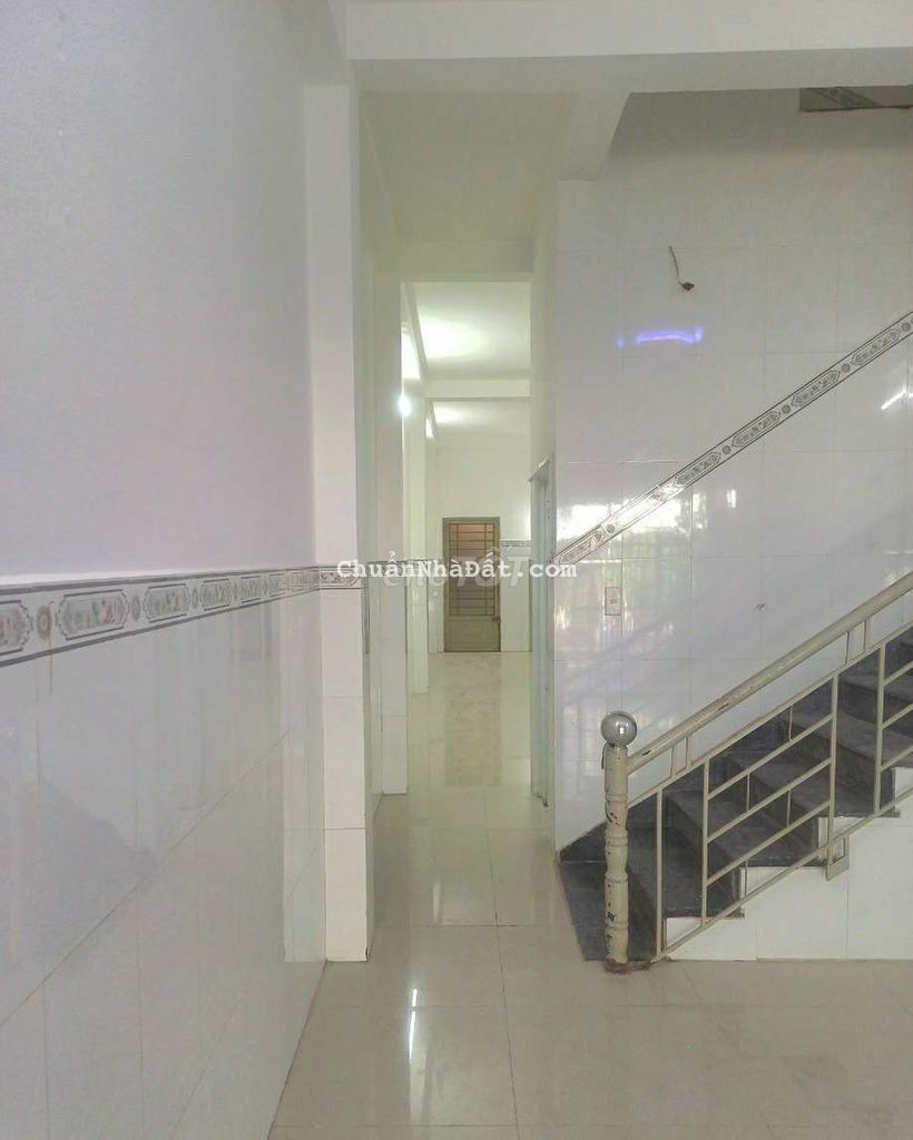Cho thuê nhà trệt lầu gia 5 triệu khu 586, cái răng, cần thơ