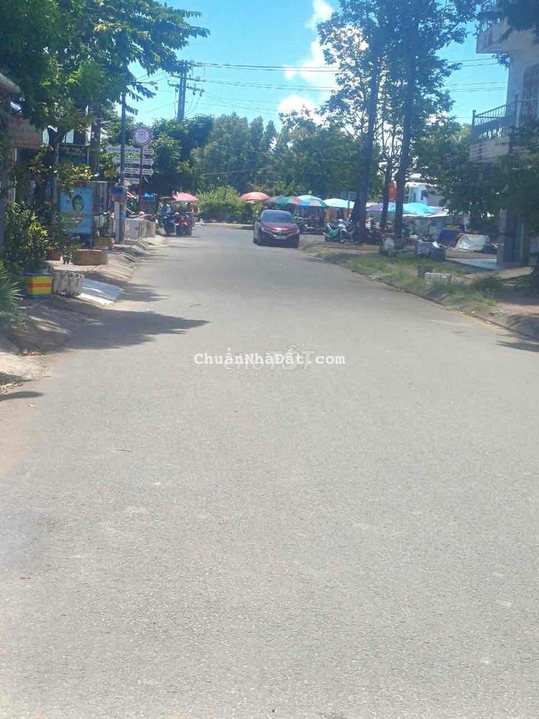 CHO THUÊ NHÀ 1 TRỆT 1 LẦU KDC 586 GẦN CHỢ 586 GIÁ 6 TRIỆU/THÁNG LỘ 14M CHO THUÊ NHÀ 1 TRỆT 1 LẦU KDC 586 GẦN CHỢ 586 GIÁ 6 TRIỆU/THÁNG LỘ 14M