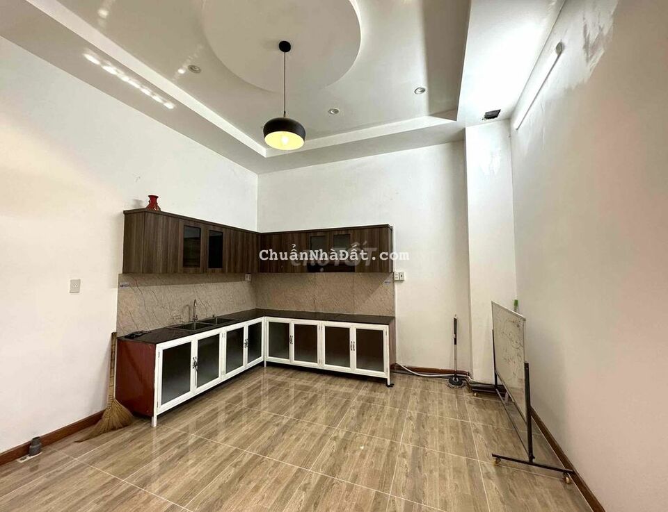 Cho Thuê Nhà Trệt Lầu Mới Đẹp Nhiều Nội Thất KDC Hồng Loan