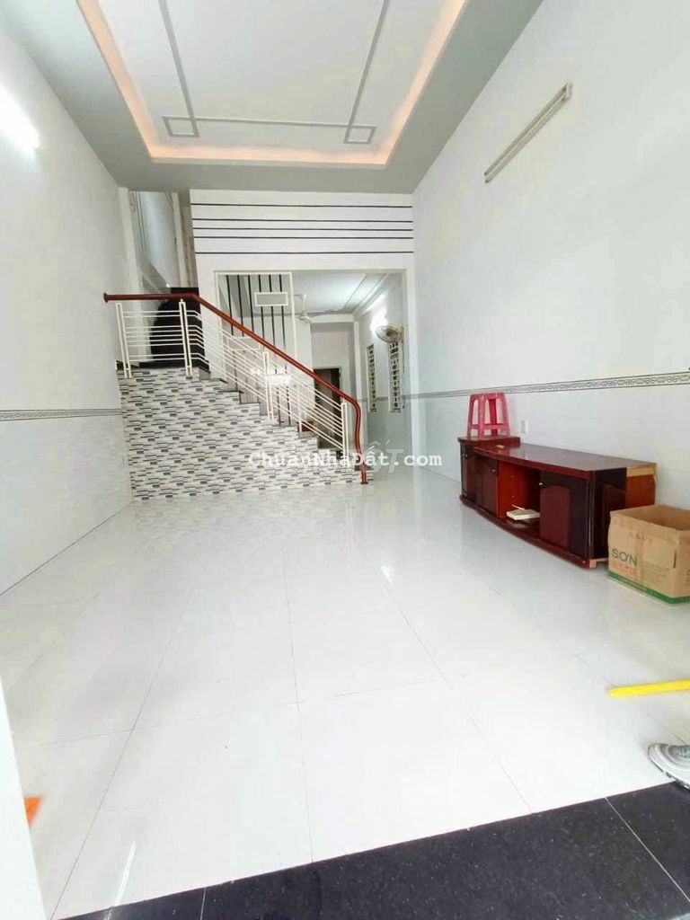 Cho th.uê nhà lầu KDC Long Thịnh (có sẵn 3 máy lạnh và nước nóng NLMT)