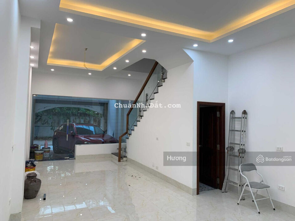 Chính chủ cần cho thuê nhà Nguyễn Ngọc Vũ thông Nguyễn Thị Định, 100m2*5T, giá 30tr/th