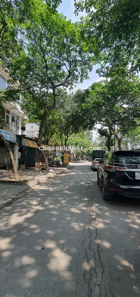 Cho thuê nhà liền kề Trung Yên 9, dt 116m2 x 6 tầng, sàn thông toàn bộ