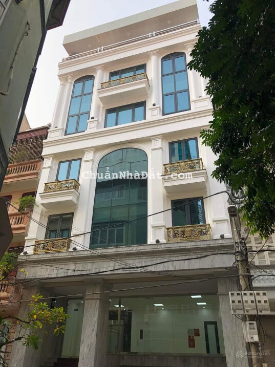 Chính chủ cho thuê nhà phố Trần Kim Xuyến, Trung Kính, Yên Hòa. 130m2 x 7 tầng có hầm