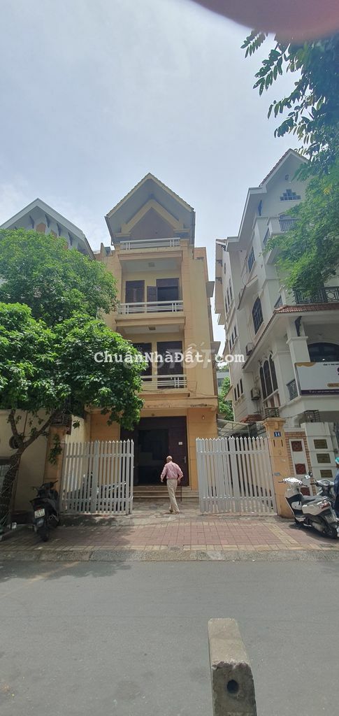 Cho thuê nhà biệt thự Trung Hòa Nhân Chính, Hoàng Đạo Thúy