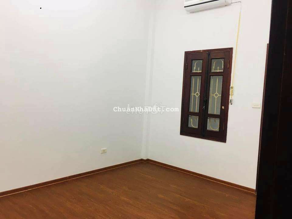 Nhà ngõ 46 phố Trần Quốc Hoàn - Dt 45m2 x 4 tầng