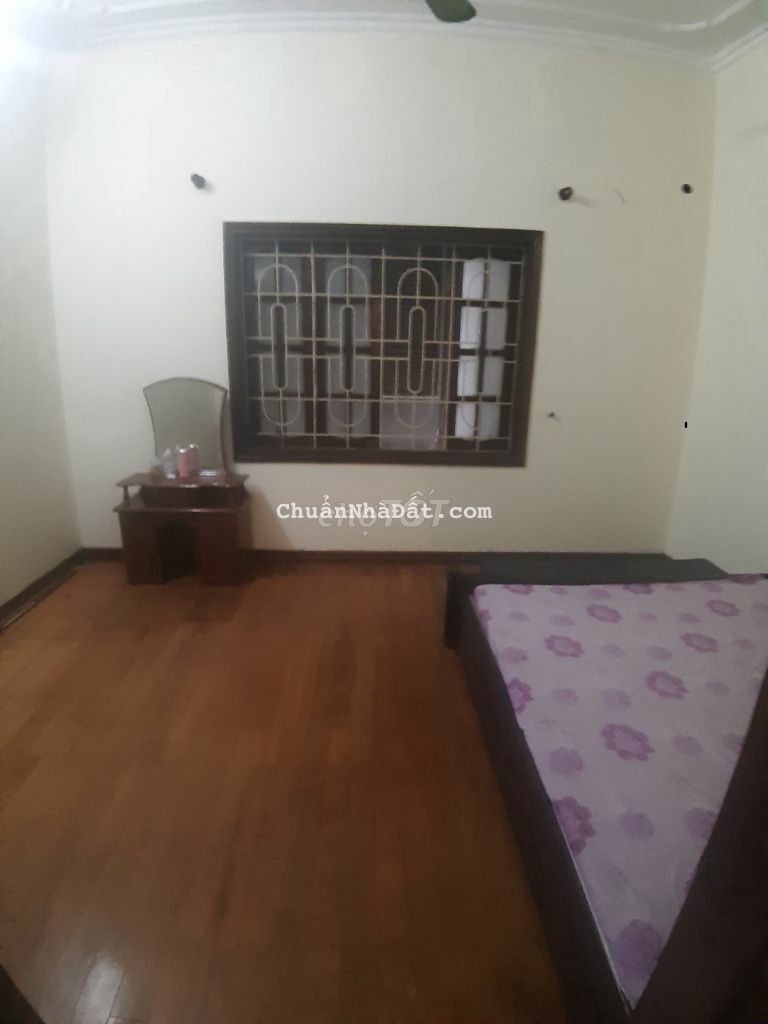 Nhà ngõ 3 phố Phạm Tuấn Tài, Diện tích 50m2 x 4 tầng, ô tô đậu cửa