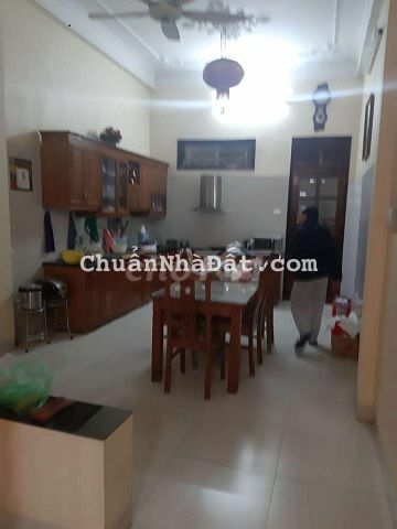 Cho thuê nhà Dt 52m x 4 tầng ngõ 78 phố Duy Tân làm Vp, Gđ ở Kd online