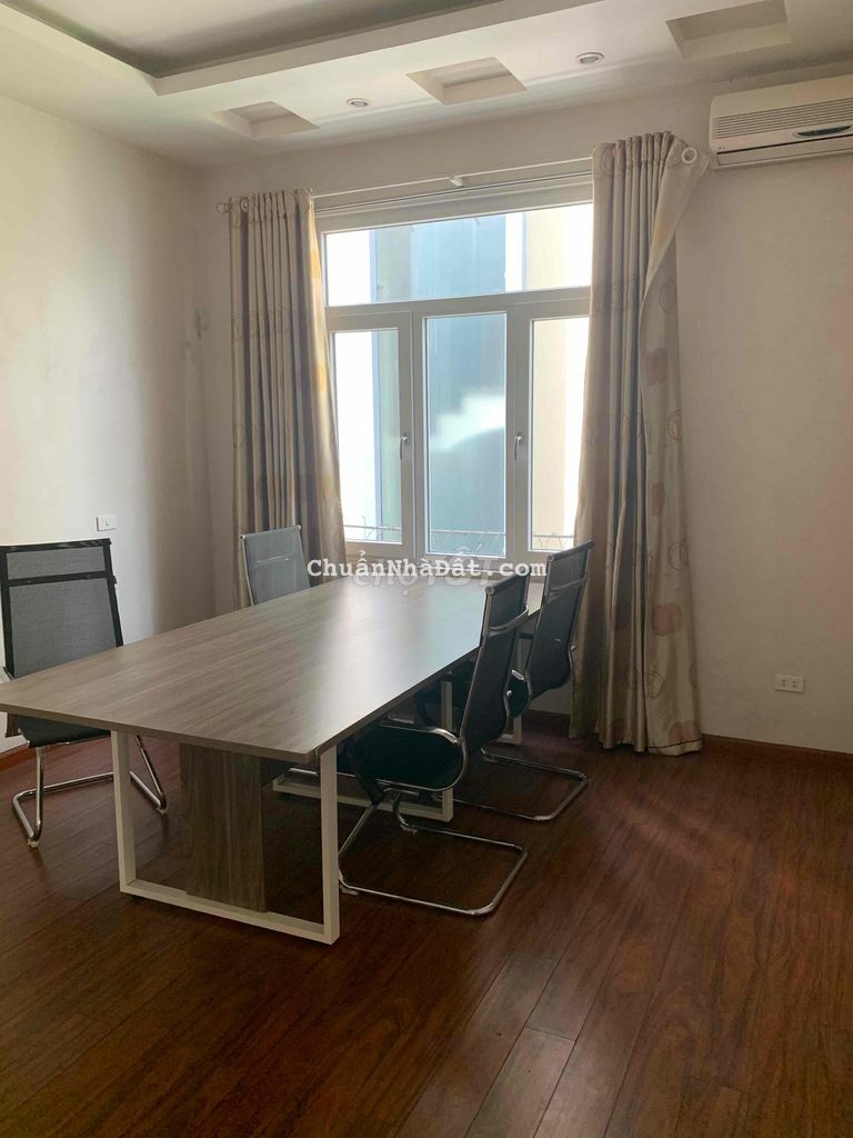 Cho thuê nhà Duy Tân 55mx4T 18tr oto đỗ cửa full điều hoà Cho thuê nhà Duy Tân 55mx4T 18tr oto đỗ cửa full điều hoà
