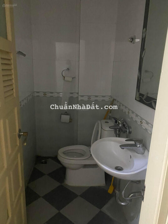 Cho thuê nhà Nguyễn Khang DT 60m2 x 2 tầng, 3 PN, giá 8tr /tháng Cho thuê nhà Nguyễn Khang DT 60m2 x 2 tầng, 3 PN, giá 8tr /tháng