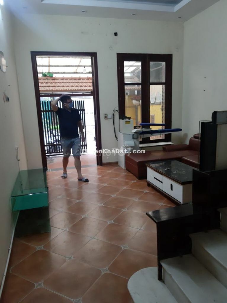 Nhà ngõ 1 phố Nghĩa Tân - diện tích 70m x 4 tầng ngõ ô tô đậu cửa Nhà ngõ 1 phố Nghĩa Tân - diện tích 70m x 4 tầng ngõ ô tô đậu cửa