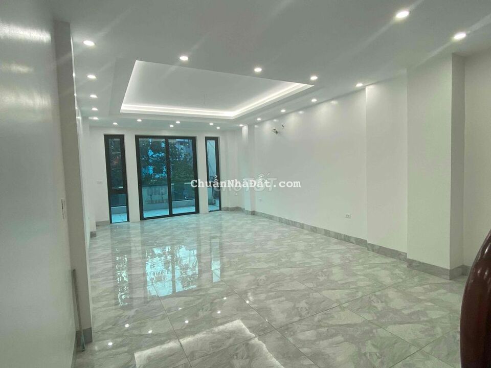 cho thuê Nhà phân lô Trung Yên 11 , dt 90m x5t, thông sànlô góc ,40tr