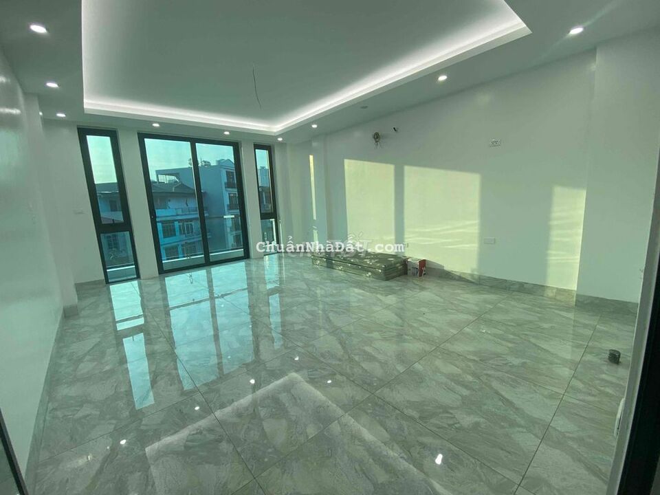 cho thuê Nhà phân lô Trung Yên 11 , dt 90m x5t, thông sànlô góc ,40tr