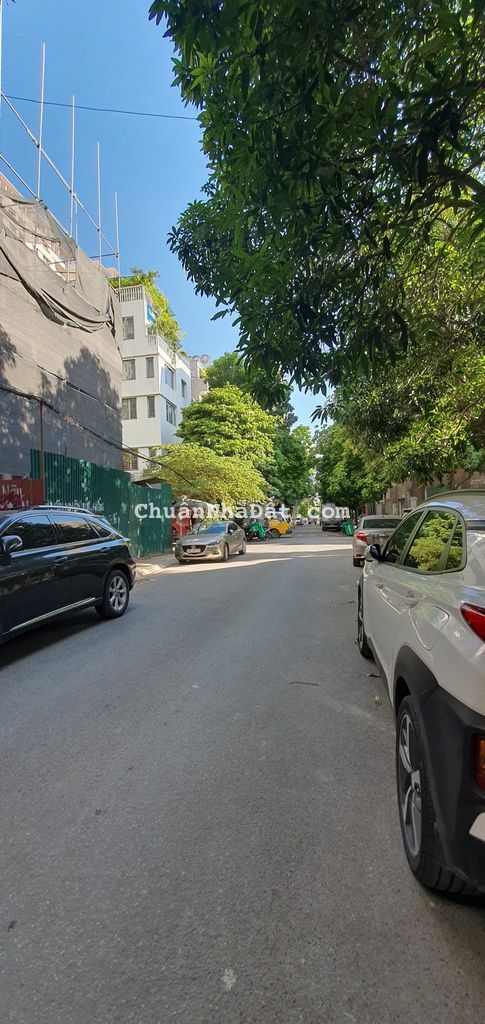 Cho thuê nhà liền kề Dịch Vọng, dt 99 m2 x 5 tầng, giá thuê 40 tr/th