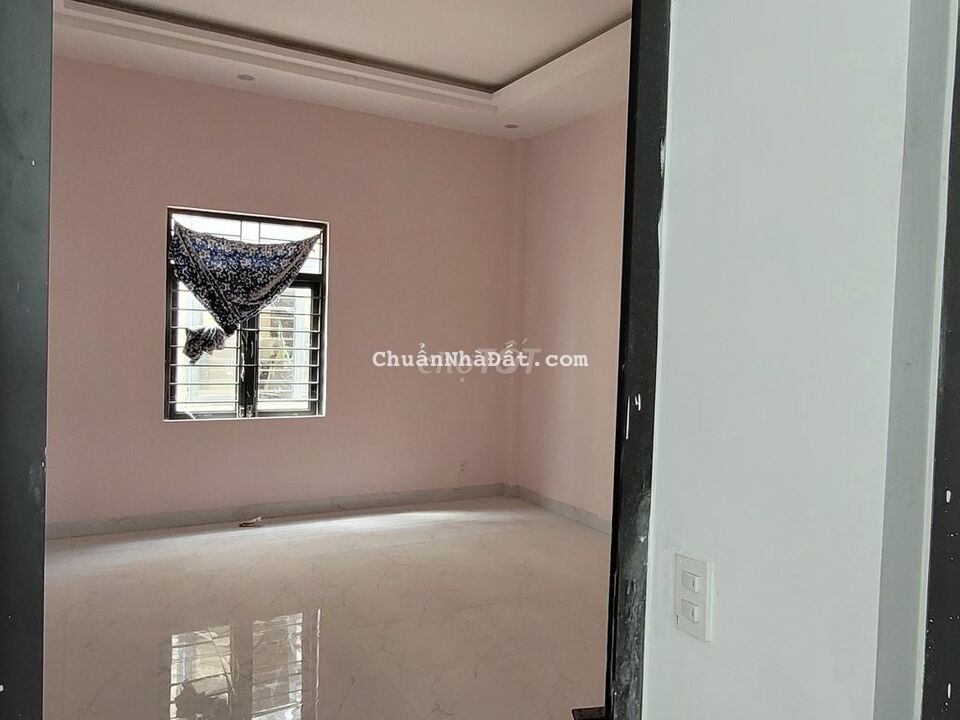 CHO THUÊ NHÀ 2 TẦNG ĐƯỜNG LÊ QUẢNG CHÍ KD SẦM UẤT