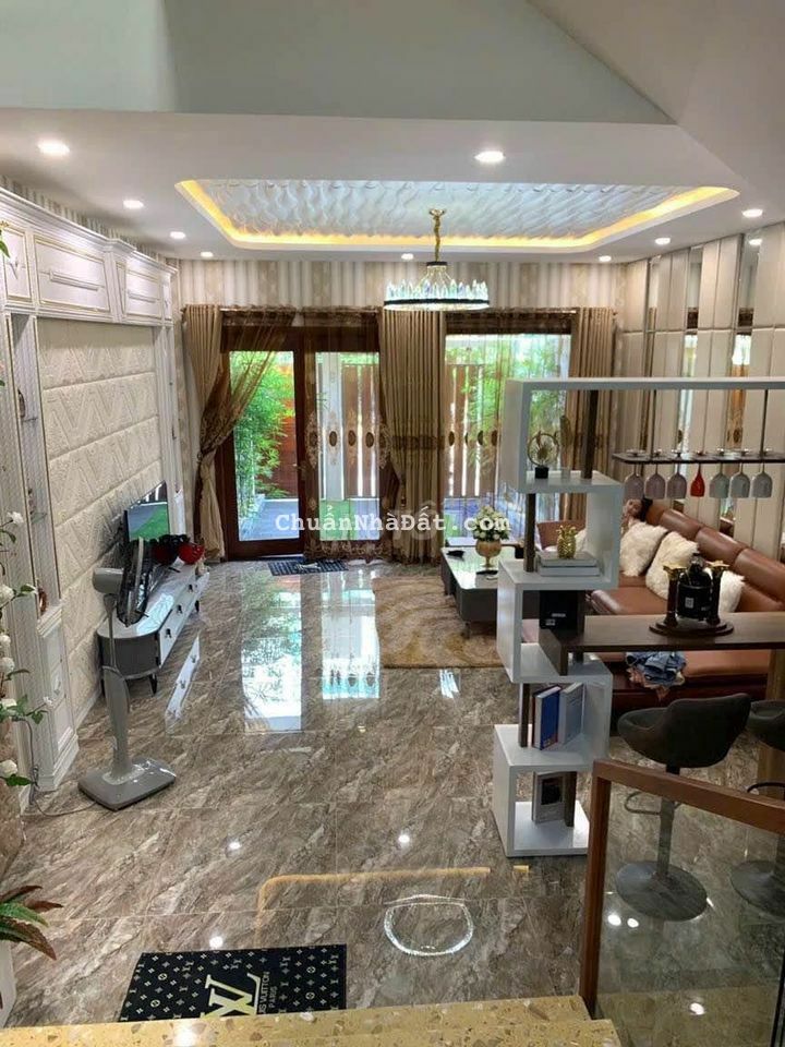 Cho thuê nhà 3 tầng Khu Hoà Xuân , gần Nguyễn Phước Lan