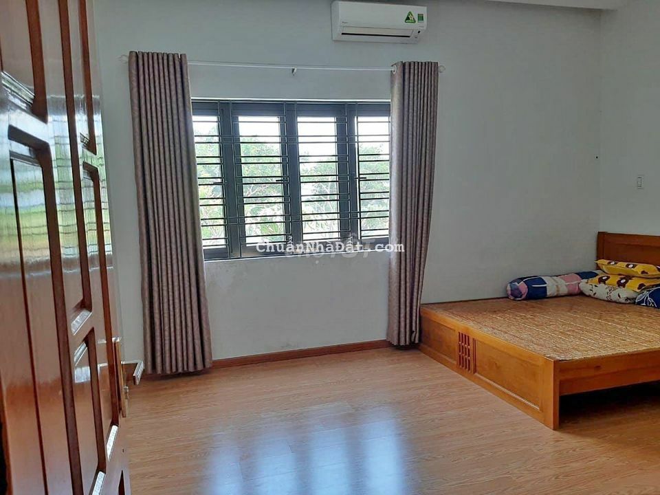 Nhà 3 tầng mặt tiền đường 10m5 Khuê Trung - 4PN4WC