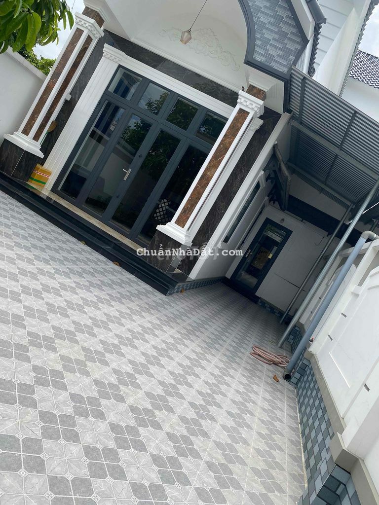 Nhà thuê mái thái 3PN đường nguyễn kim cương,ấp6