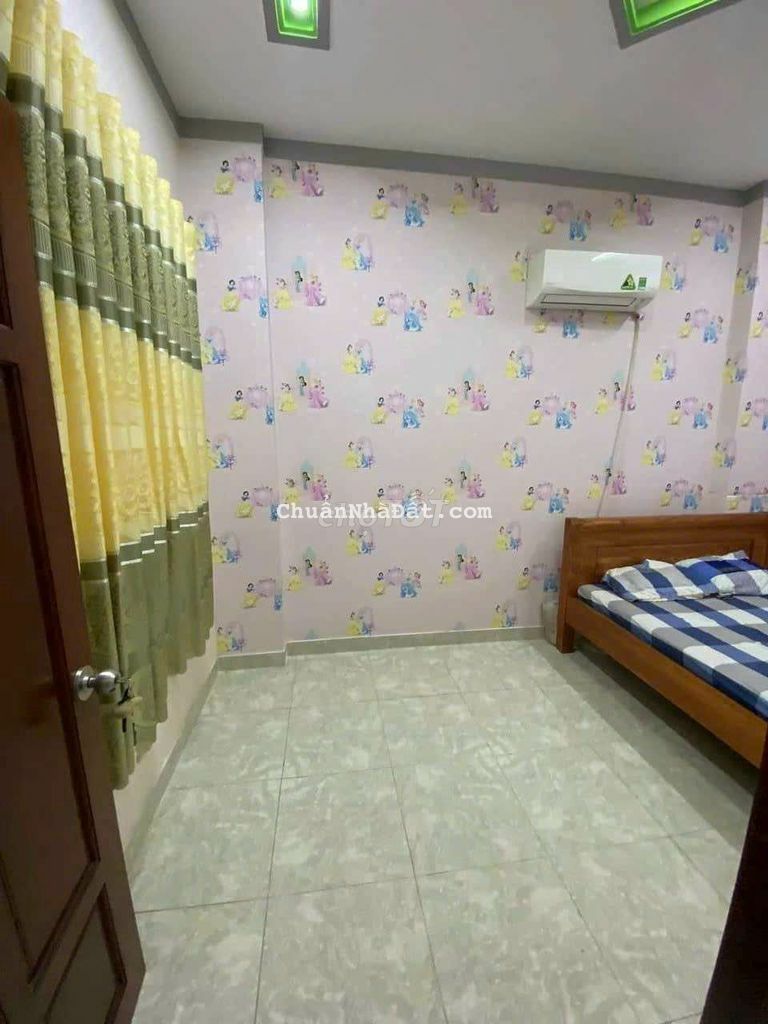 Cho thuê nhà dt 100m gần BigC Go dĩ an