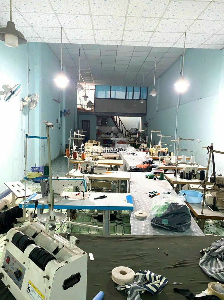 Cho thuê kho mặt tiền 150m2 ngang 5m dĩ an Bình Dương