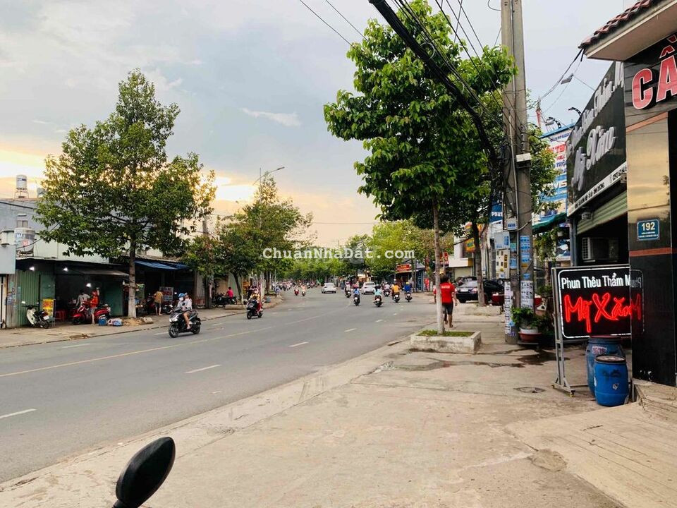 Cho Thuê Nhà Mặt Tiền Lê Hồng Phong - Dĩ An - Ngang 7,3m nở hậu 8m