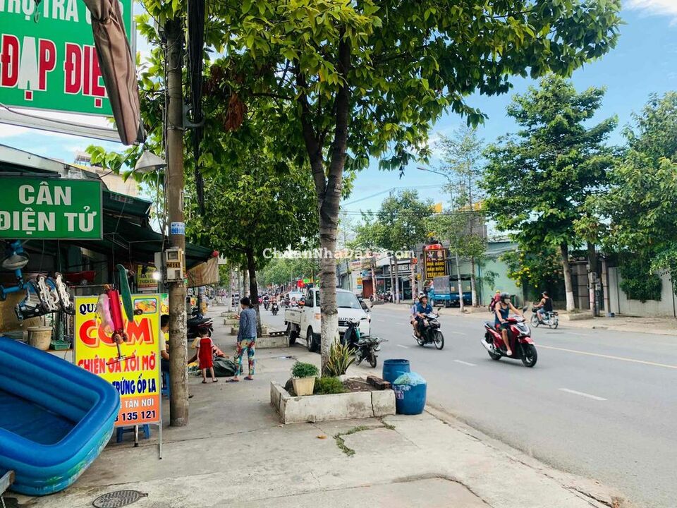 Cho Thuê Nhà Mặt Tiền Lê Hồng Phong - Dĩ An - Ngang 7,3m nở hậu 8m