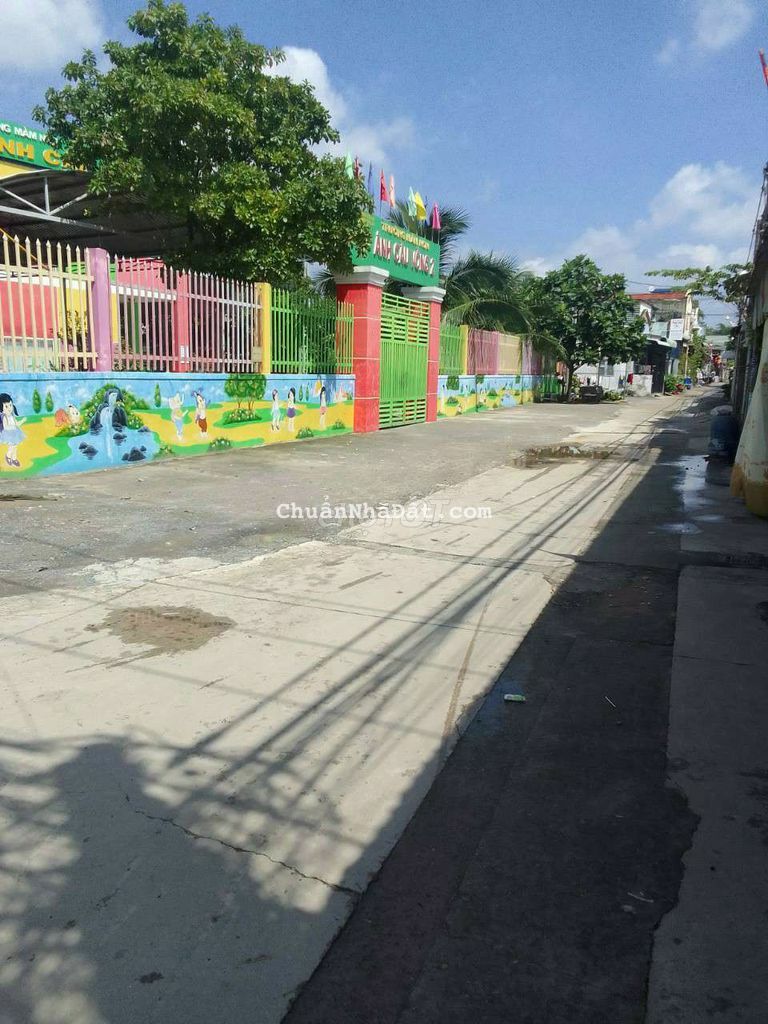 Cho thuê kho 200m2 có 3 pha chỗ ở lại sx nhẹ dĩ an Bình Dương Cho thuê kho 200m2 có 3 pha chỗ ở lại sx nhẹ dĩ an Bình Dương