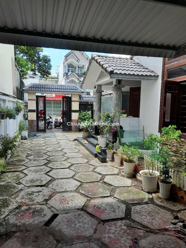 CHO THUÊ NHÀ 300M2 GẦN VINCOM 550 DĨ AN