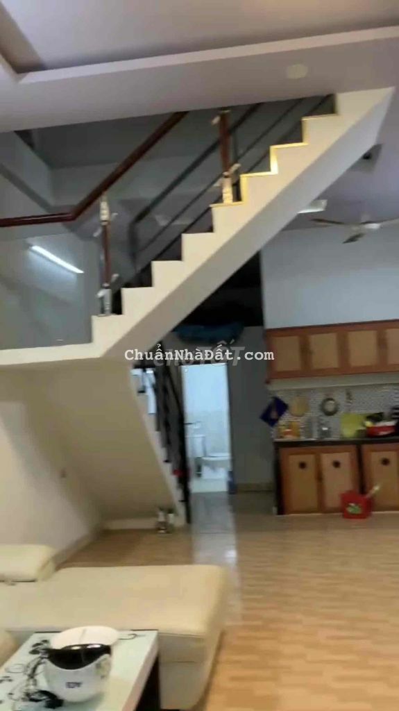 nhà lầu trệt 78m2 5p ngủ đường nhưa đậu xe hơi ok ngã tư chiêu liêu