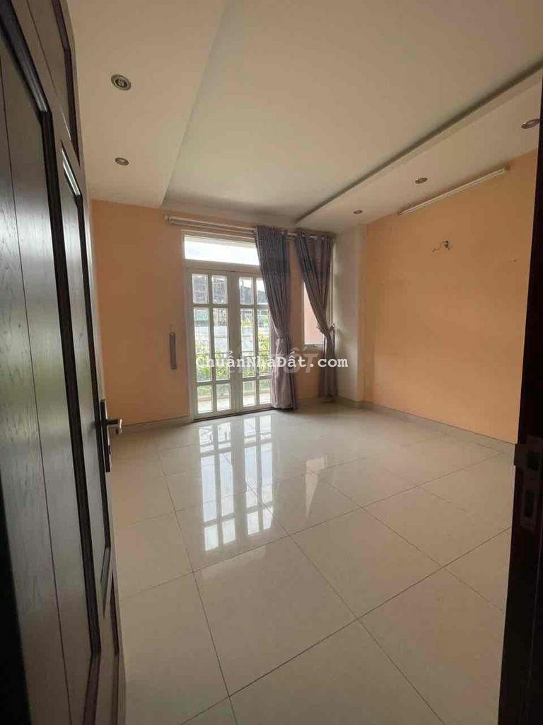 Nhà HXH Nguyễn văn nghi (5*20m 3L 4PN ) P.7 gần chợ gò vấp