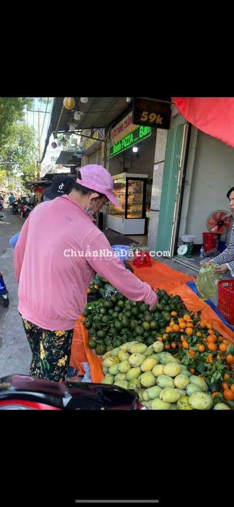 Nhà mặt tiện chợ dễ kinh doanh Nhà mặt tiện chợ dễ kinh doanh