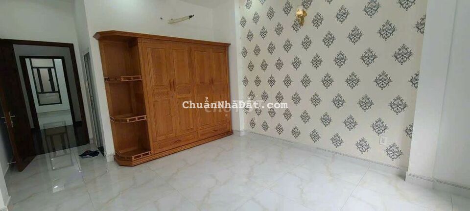 Nhà mt hẻm kính doanh văn phòng cty Nhà mt hẻm kính doanh văn phòng cty