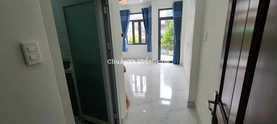 Nhà mt hẻm kính doanh văn phòng cty Nhà mt hẻm kính doanh văn phòng cty