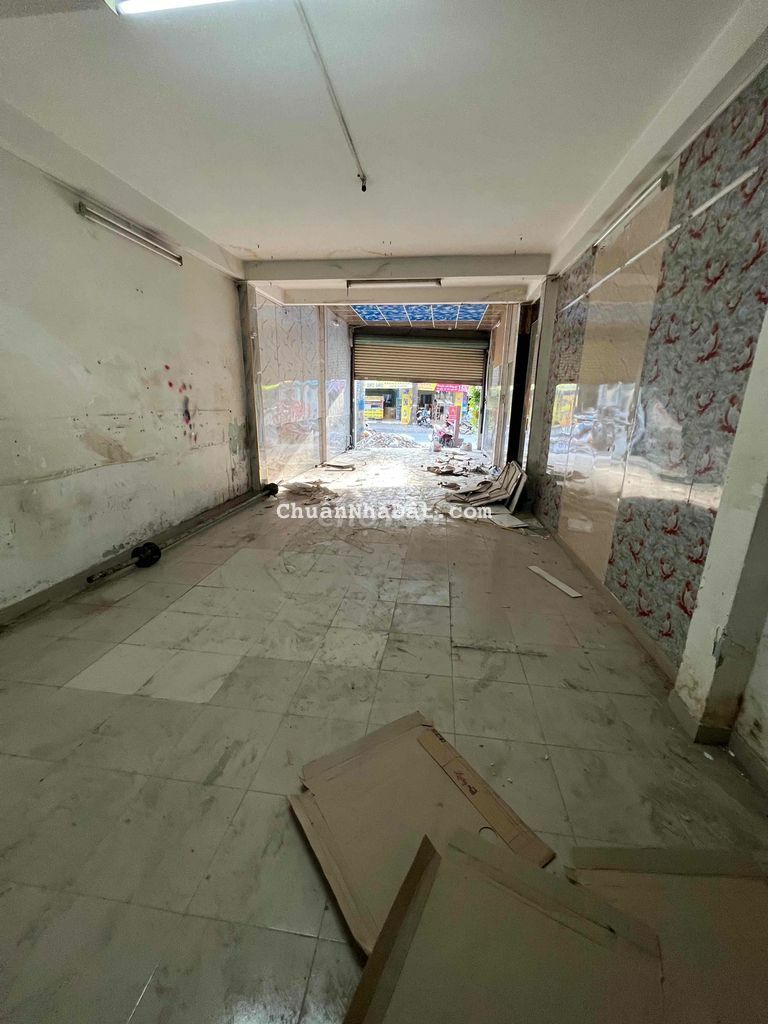 Cho thuê mặt tiền 4,5 x 22 đúc 1 lầu ngay gần ngã 4