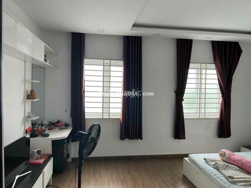 🐳★ Nhà phố Cityland Emart phường 5 ( 5x20m-1 trệt -3 lầu)