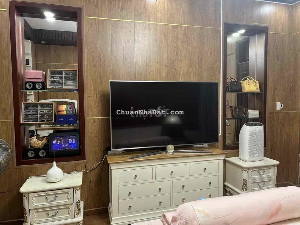 Cho Thuê ViLa Full nội thất cao Cấp MT xe tải