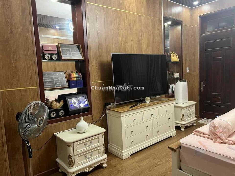 Cho Thuê ViLa Full nội thất cao Cấp MT xe tải